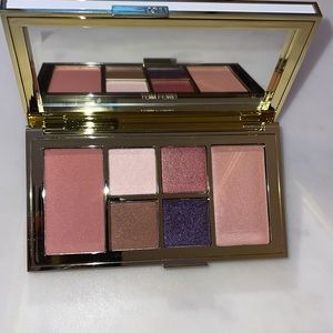 Tom Ford Beauty Soleil Eye and Cheek Palette in Violet Argente